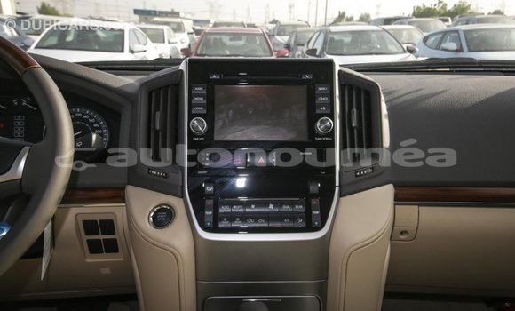 Acheter Import Voiture Toyota Land Cruiser Noir à Import - Dubai, Iles Acheter Import Voiture Toyota Land Cruiser Noir à Import - Dubai, Iles