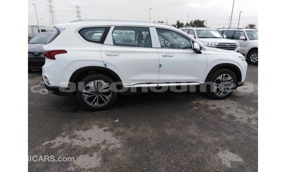 Buy Import Hyundai Santa Fe White Car in Import - Dubai in Iles Buy Import Hyundai Santa Fe White Car in Import - Dubai in Iles