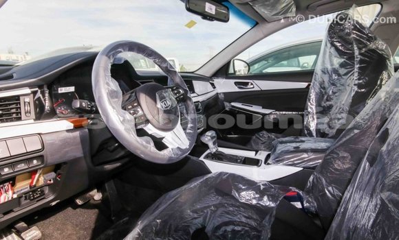 Acheter Import Voiture Kia Cadenza Autre à Import - Dubai, Iles Acheter Import Voiture Kia Cadenza Autre à Import - Dubai, Iles