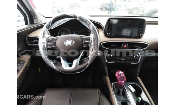 Buy Import Hyundai Santa Fe White Car in Import - Dubai in Iles Buy Import Hyundai Santa Fe White Car in Import - Dubai in Iles