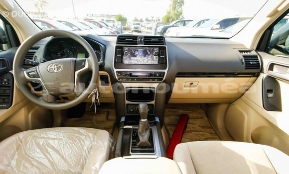 Acheter Import Voiture Toyota Prado Noir à Import - Dubai, Iles Acheter Import Voiture Toyota Prado Noir à Import - Dubai, Iles