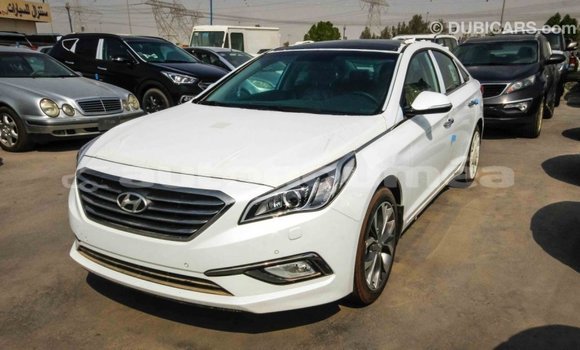 Acheter Import Voiture Hyundai Sonata Blanc à Import - Dubai, Iles Acheter Import Voiture Hyundai Sonata Blanc à Import - Dubai, Iles