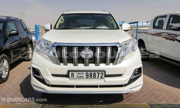 Acheter Import Voiture Toyota Prado Blanc à Import - Dubai, Iles Acheter Import Voiture Toyota Prado Blanc à Import - Dubai, Iles