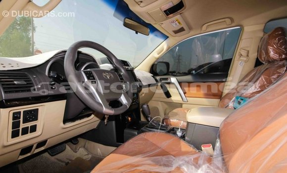 Acheter Import Voiture Toyota Prado Blanc à Import - Dubai, Iles Acheter Import Voiture Toyota Prado Blanc à Import - Dubai, Iles