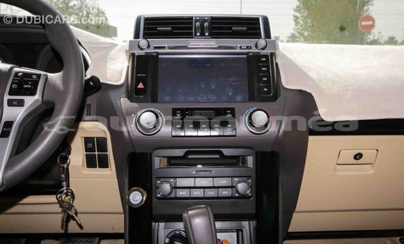 Acheter Import Voiture Toyota Prado Blanc à Import - Dubai, Iles Acheter Import Voiture Toyota Prado Blanc à Import - Dubai, Iles