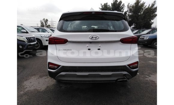 Buy Import Hyundai Santa Fe White Car in Import - Dubai in Iles Buy Import Hyundai Santa Fe White Car in Import - Dubai in Iles