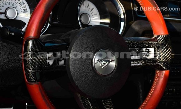 Acheter Import Voiture Ford Mustang Rouge à Import - Dubai, Iles Acheter Import Voiture Ford Mustang Rouge à Import - Dubai, Iles