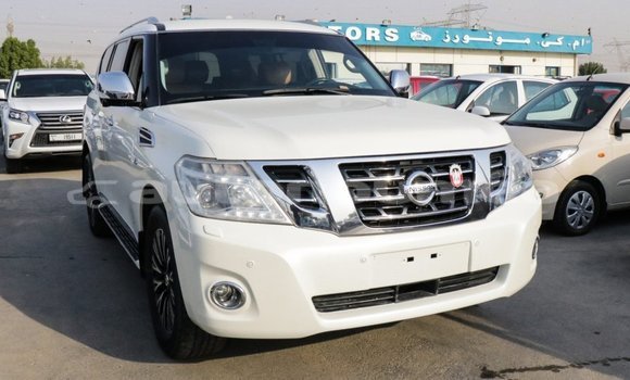 Acheter Import Voiture Nissan Patrol Blanc à Import - Dubai, Iles Acheter Import Voiture Nissan Patrol Blanc à Import - Dubai, Iles