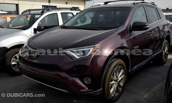 Buy Import Toyota HiAce Other Truck in Import - Dubai in Iles Buy Import Toyota HiAce Other Truck in Import - Dubai in Iles