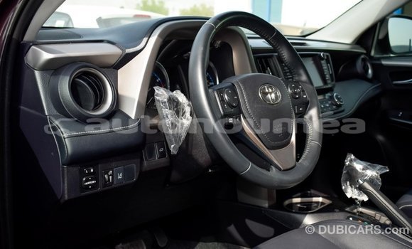 Buy Import Toyota HiAce Other Truck in Import - Dubai in Iles Buy Import Toyota HiAce Other Truck in Import - Dubai in Iles
