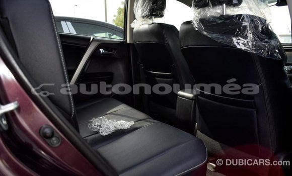 Buy Import Toyota HiAce Other Truck in Import - Dubai in Iles Buy Import Toyota HiAce Other Truck in Import - Dubai in Iles