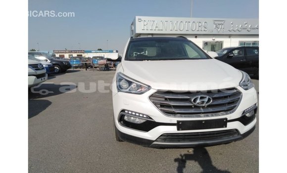 Buy Import Hyundai Santa Fe White Car in Import - Dubai in Iles Buy Import Hyundai Santa Fe White Car in Import - Dubai in Iles