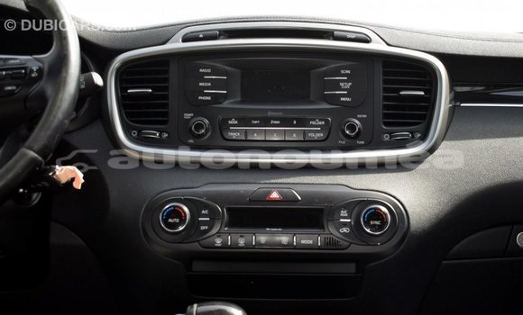 Acheter Import Voiture Kia Sorento Autre à Import - Dubai, Iles Acheter Import Voiture Kia Sorento Autre à Import - Dubai, Iles