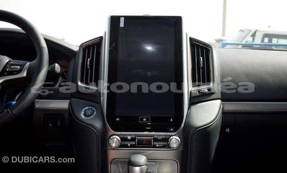 Acheter Import Voiture Toyota Land Cruiser Noir à Import - Dubai, Iles Acheter Import Voiture Toyota Land Cruiser Noir à Import - Dubai, Iles