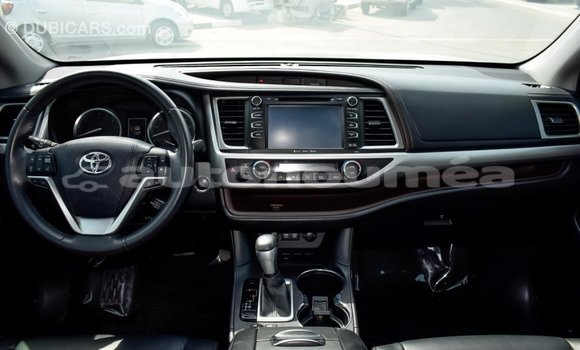 Acheter Import Voiture Toyota Highlander Autre à Import - Dubai, Iles Acheter Import Voiture Toyota Highlander Autre à Import - Dubai, Iles