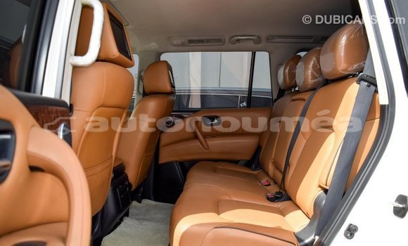 Acheter Import Voiture Nissan Patrol Blanc à Import - Dubai, Iles Acheter Import Voiture Nissan Patrol Blanc à Import - Dubai, Iles