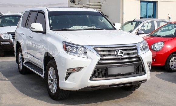 Acheter Import Voiture Lexus GX Blanc à Import - Dubai, Iles Acheter Import Voiture Lexus GX Blanc à Import - Dubai, Iles
