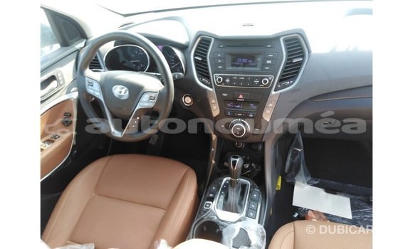 Buy Import Hyundai Santa Fe White Car in Import - Dubai in Iles Buy Import Hyundai Santa Fe White Car in Import - Dubai in Iles