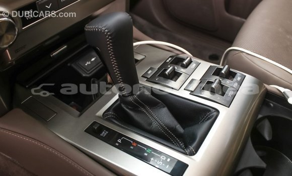 Acheter Import Voiture Lexus GX Blanc à Import - Dubai, Iles Acheter Import Voiture Lexus GX Blanc à Import - Dubai, Iles