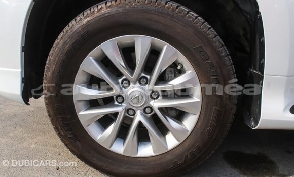 Acheter Import Voiture Lexus GX Blanc à Import - Dubai, Iles Acheter Import Voiture Lexus GX Blanc à Import - Dubai, Iles