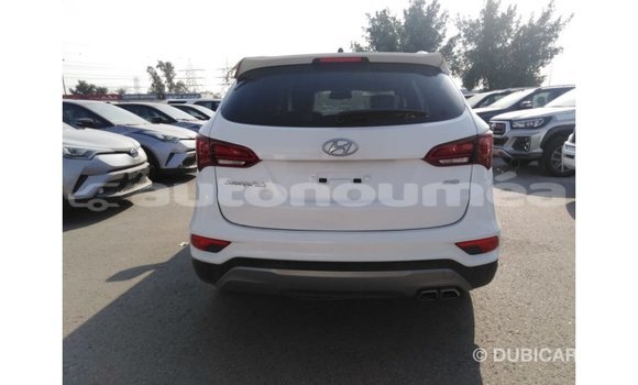 Buy Import Hyundai Santa Fe White Car in Import - Dubai in Iles Buy Import Hyundai Santa Fe White Car in Import - Dubai in Iles