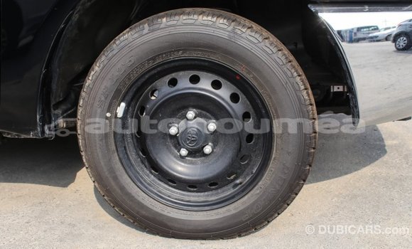 Acheter Import Voiture Toyota Hilux Noir à Import - Dubai, Iles Acheter Import Voiture Toyota Hilux Noir à Import - Dubai, Iles