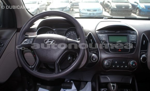 Acheter Import Voiture Hyundai Tucson Beige à Import - Dubai, Iles Acheter Import Voiture Hyundai Tucson Beige à Import - Dubai, Iles