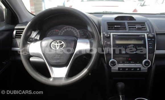 Buy Import Toyota Camry White Car in Import - Dubai in Iles Buy Import Toyota Camry White Car in Import - Dubai in Iles
