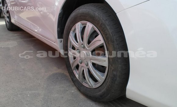 Buy Import Toyota Camry White Car in Import - Dubai in Iles Buy Import Toyota Camry White Car in Import - Dubai in Iles