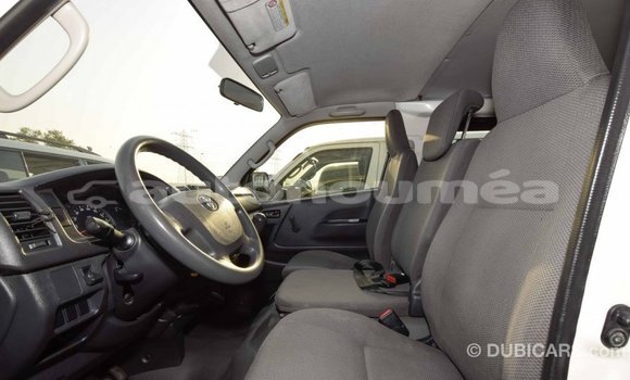 Buy Import Toyota Hiace White Car in Import - Dubai in Iles Buy Import Toyota Hiace White Car in Import - Dubai in Iles