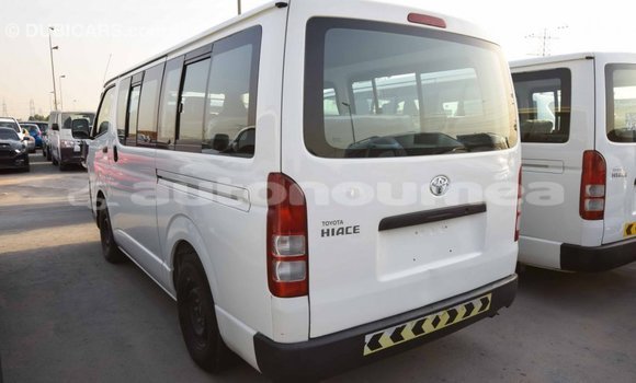 Buy Import Toyota Hiace White Car in Import - Dubai in Iles Buy Import Toyota Hiace White Car in Import - Dubai in Iles