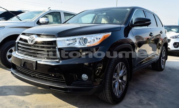 Acheter Import Voiture Toyota Highlander Noir à Import - Dubai, Iles Acheter Import Voiture Toyota Highlander Noir à Import - Dubai, Iles