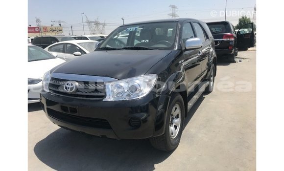 Acheter Import Voiture Toyota Fortuner Noir à Import - Dubai, Iles Acheter Import Voiture Toyota Fortuner Noir à Import - Dubai, Iles