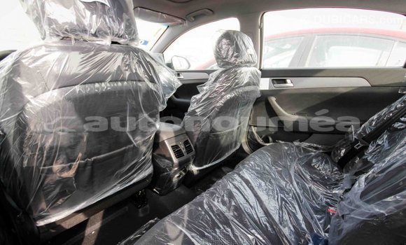 Acheter Import Voiture Hyundai Sonata Blanc à Import - Dubai, Iles Acheter Import Voiture Hyundai Sonata Blanc à Import - Dubai, Iles