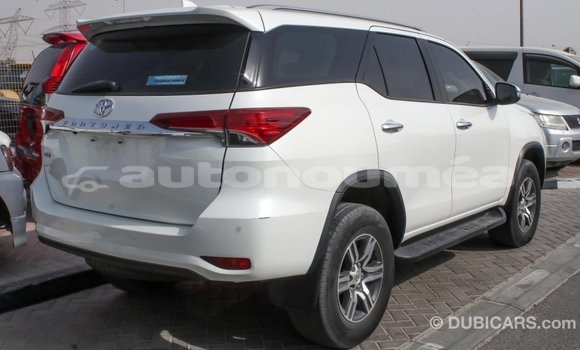 Buy Import Toyota Fortuner White Car in Import - Dubai in Iles Buy Import Toyota Fortuner White Car in Import - Dubai in Iles