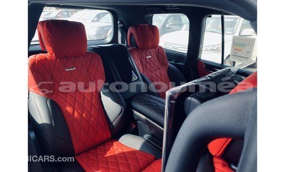 Acheter Import Voiture Lexus LX Noir à Import - Dubai, Iles Acheter Import Voiture Lexus LX Noir à Import - Dubai, Iles