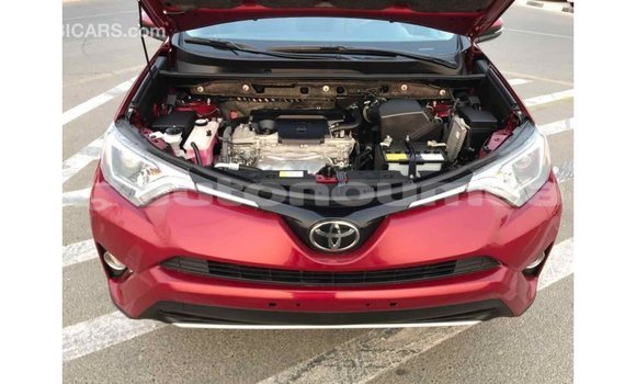 Acheter Import Utilitaire Toyota HiAce Rouge à Import - Dubai, Iles Acheter Import Utilitaire Toyota HiAce Rouge à Import - Dubai, Iles