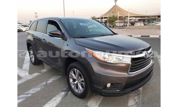 Acheter Import Voiture Toyota Highlander Autre à Import - Dubai, Iles Acheter Import Voiture Toyota Highlander Autre à Import - Dubai, Iles