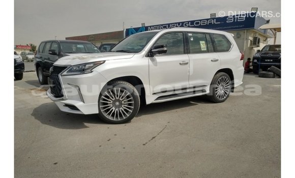Acheter Import Voiture Lexus LX Blanc à Import - Dubai, Iles Acheter Import Voiture Lexus LX Blanc à Import - Dubai, Iles