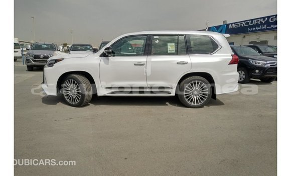 Acheter Import Voiture Lexus LX Blanc à Import - Dubai, Iles Acheter Import Voiture Lexus LX Blanc à Import - Dubai, Iles