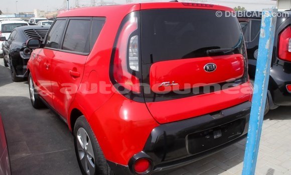 Acheter Import Voiture Kia Soul Rouge à Import - Dubai, Iles Acheter Import Voiture Kia Soul Rouge à Import - Dubai, Iles