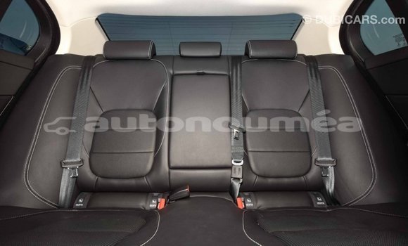 Acheter Import Voiture Jaguar XE Rouge à Import - Dubai, Iles Acheter Import Voiture Jaguar XE Rouge à Import - Dubai, Iles