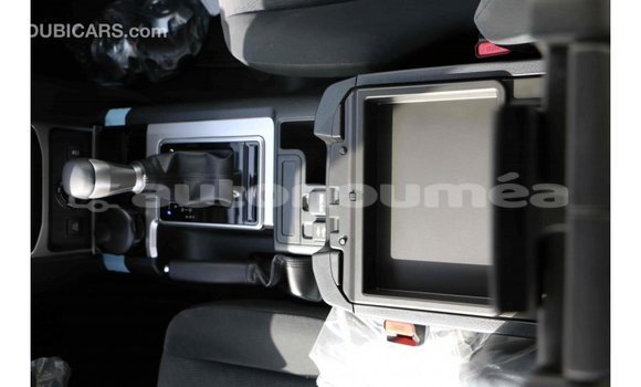 Acheter Import Voiture Toyota Prado Blanc à Import - Dubai, Iles Acheter Import Voiture Toyota Prado Blanc à Import - Dubai, Iles