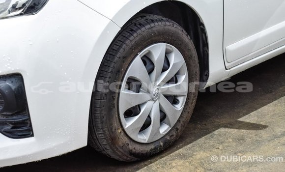 Acheter Import Voiture Toyota Yaris Blanc à Import - Dubai, Iles Acheter Import Voiture Toyota Yaris Blanc à Import - Dubai, Iles