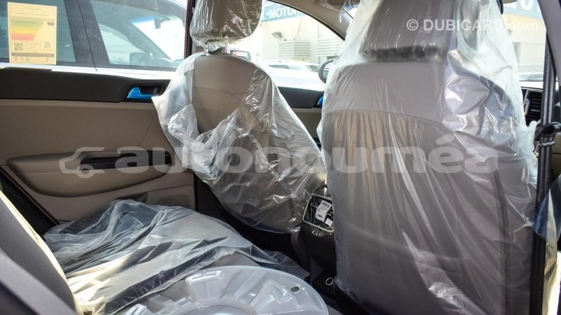 Big with watermark kia sportage iles import dubai 1904