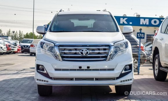 Acheter Import Voiture Toyota Prado Blanc à Import - Dubai, Iles Acheter Import Voiture Toyota Prado Blanc à Import - Dubai, Iles