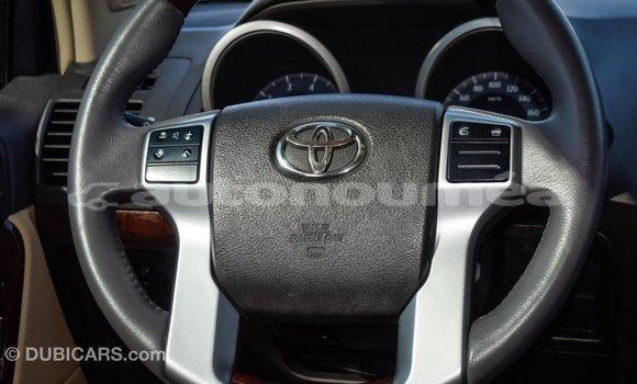 Acheter Import Voiture Toyota Prado Blanc à Import - Dubai, Iles Acheter Import Voiture Toyota Prado Blanc à Import - Dubai, Iles