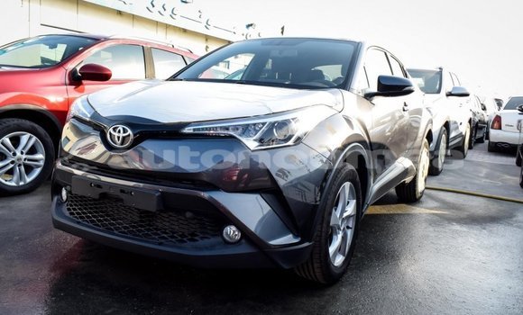Acheter Import Voiture Toyota C-HR Autre à Import - Dubai, Iles Acheter Import Voiture Toyota C-HR Autre à Import - Dubai, Iles