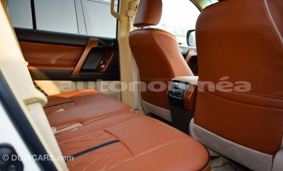 Acheter Import Voiture Toyota Prado Blanc à Import - Dubai, Iles Acheter Import Voiture Toyota Prado Blanc à Import - Dubai, Iles