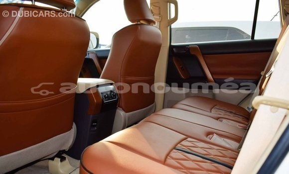 Acheter Import Voiture Toyota Prado Blanc à Import - Dubai, Iles Acheter Import Voiture Toyota Prado Blanc à Import - Dubai, Iles